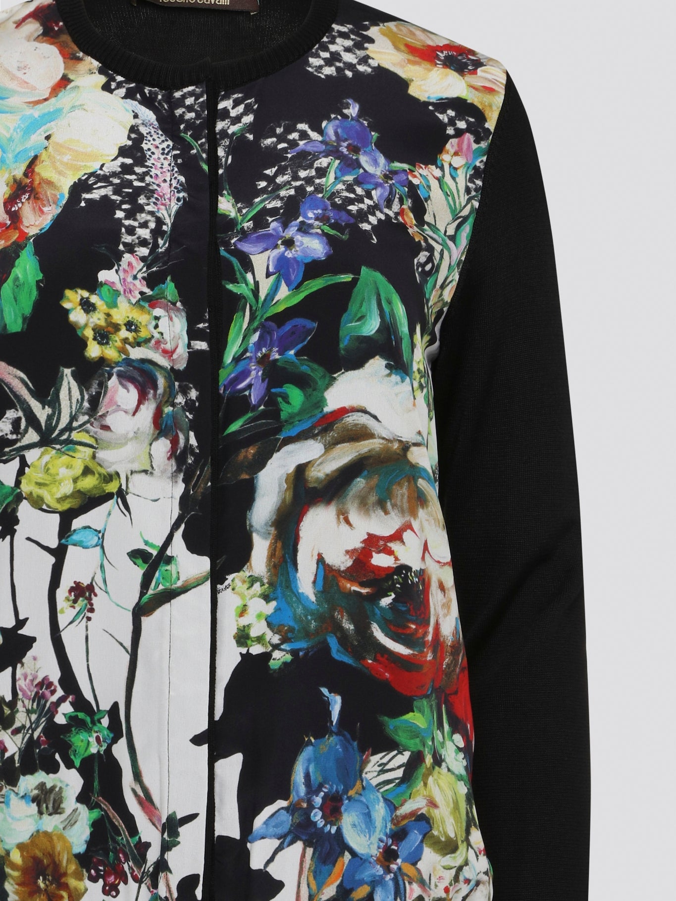 Step out in style and make a statement with the Foliage Ribbed Trim Jacket by Roberto Cavalli. This edgy and sophisticated jacket features a unique foliage-inspired design that will set you apart from the crowd. With ribbed trim detailing and a flattering fit, this jacket is the perfect addition to any fashion-forward wardrobe.