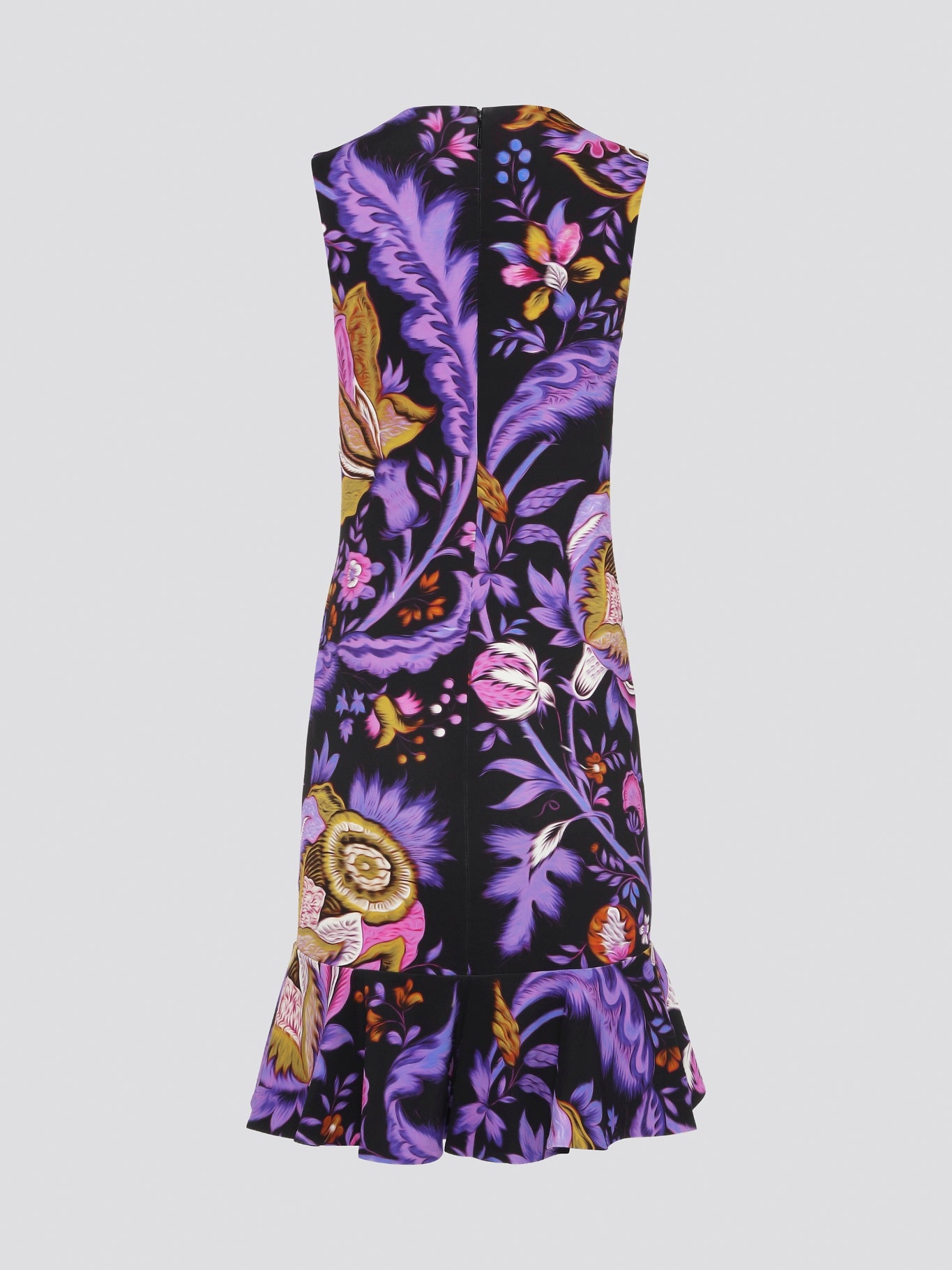 Step into the spotlight with the Foliage Flared Sheath Dress by Roberto Cavalli, designed to make a statement. The intricate foliage print adds a touch of nature-inspired glamour to this figure-flattering silhouette, sure to turn heads wherever you go. Elevate your wardrobe with this unique and eye-catching piece that exudes elegance and sophistication.